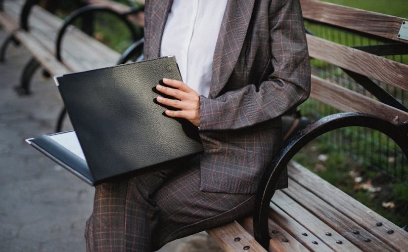 Why Job Seekers Shouldn’t Rely Solely on ChatGPT for Developing Resumes and Cover Letters